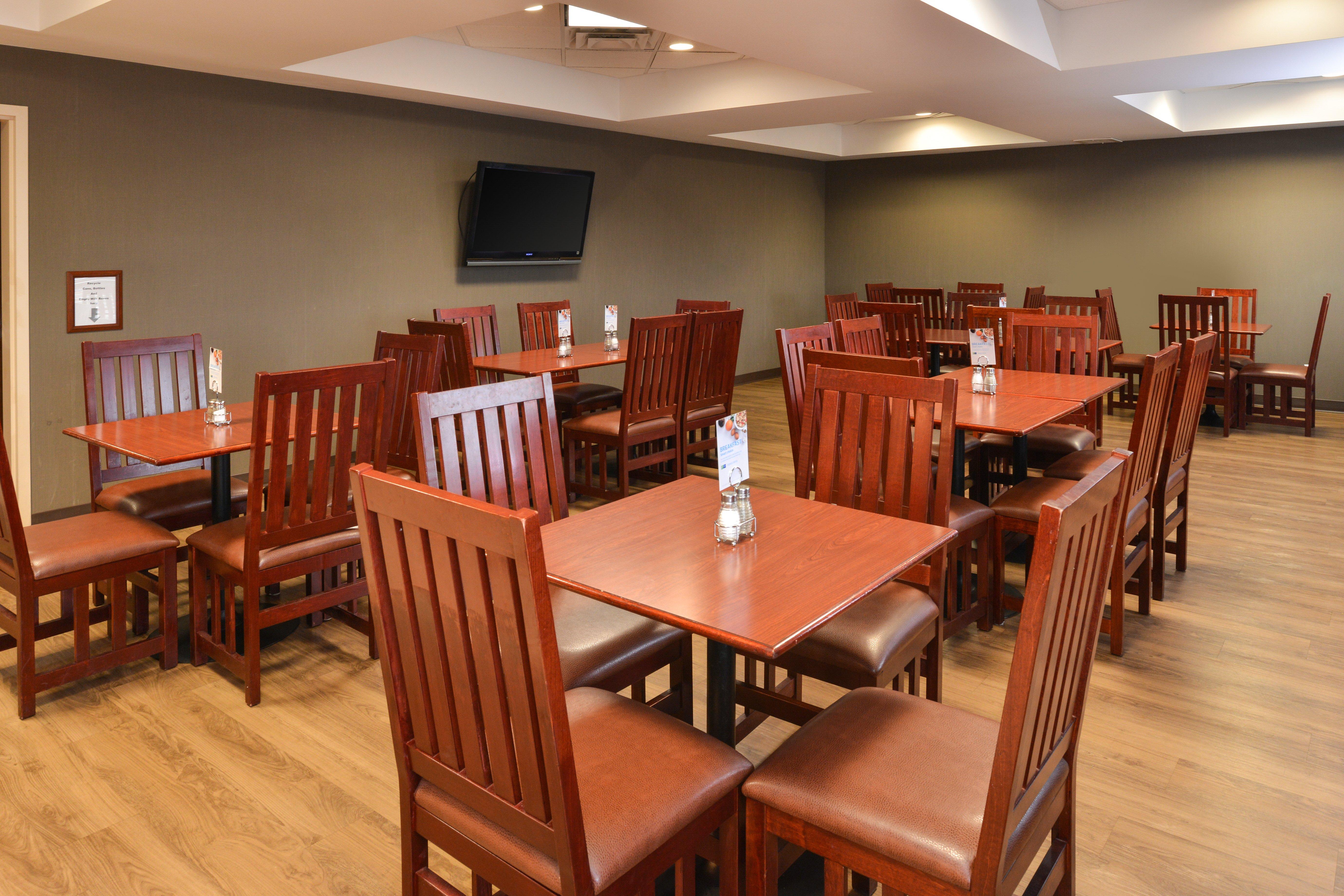 Holiday Inn Express Edmonton North By Ihg Bagian luar foto