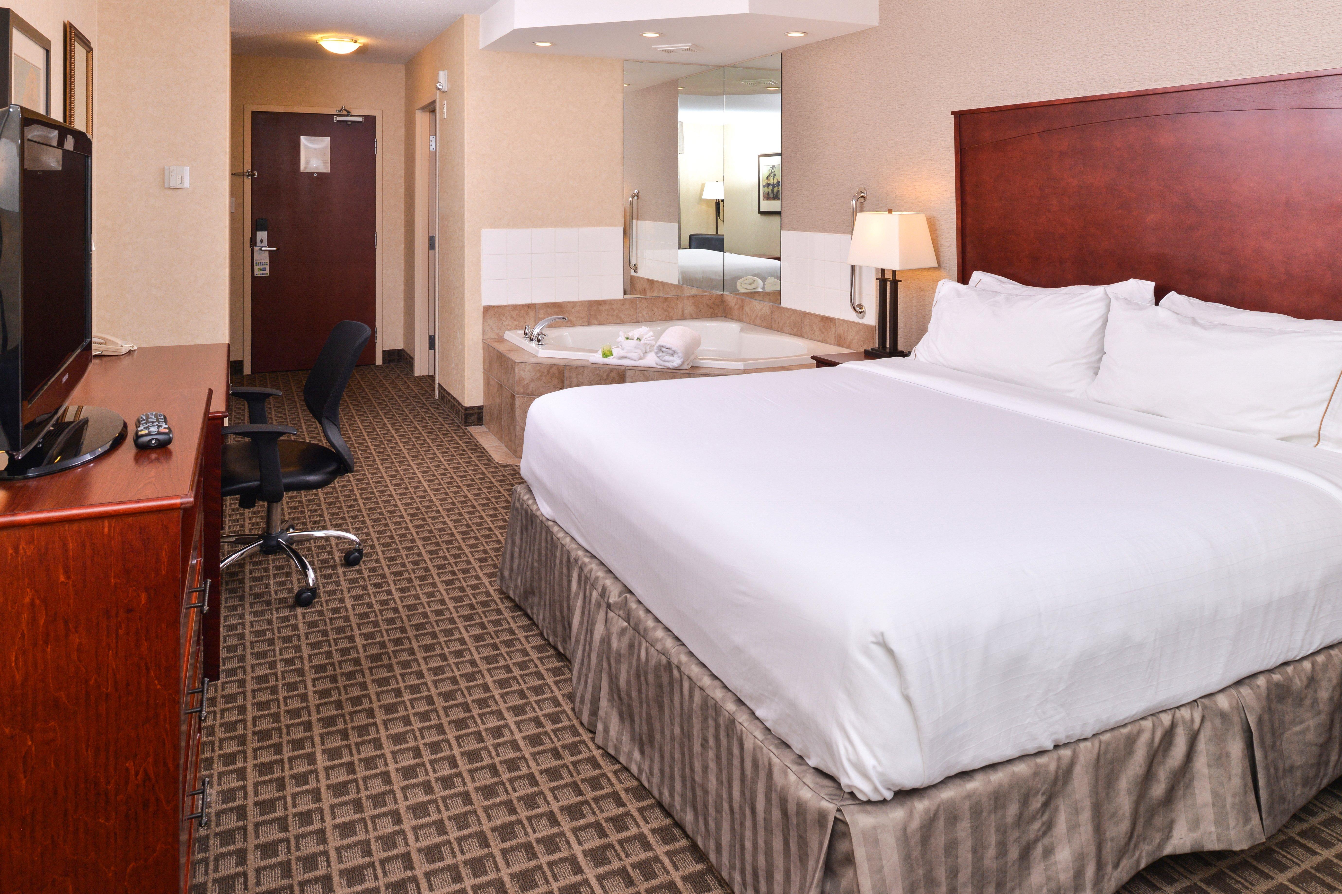Holiday Inn Express Edmonton North By Ihg Bagian luar foto