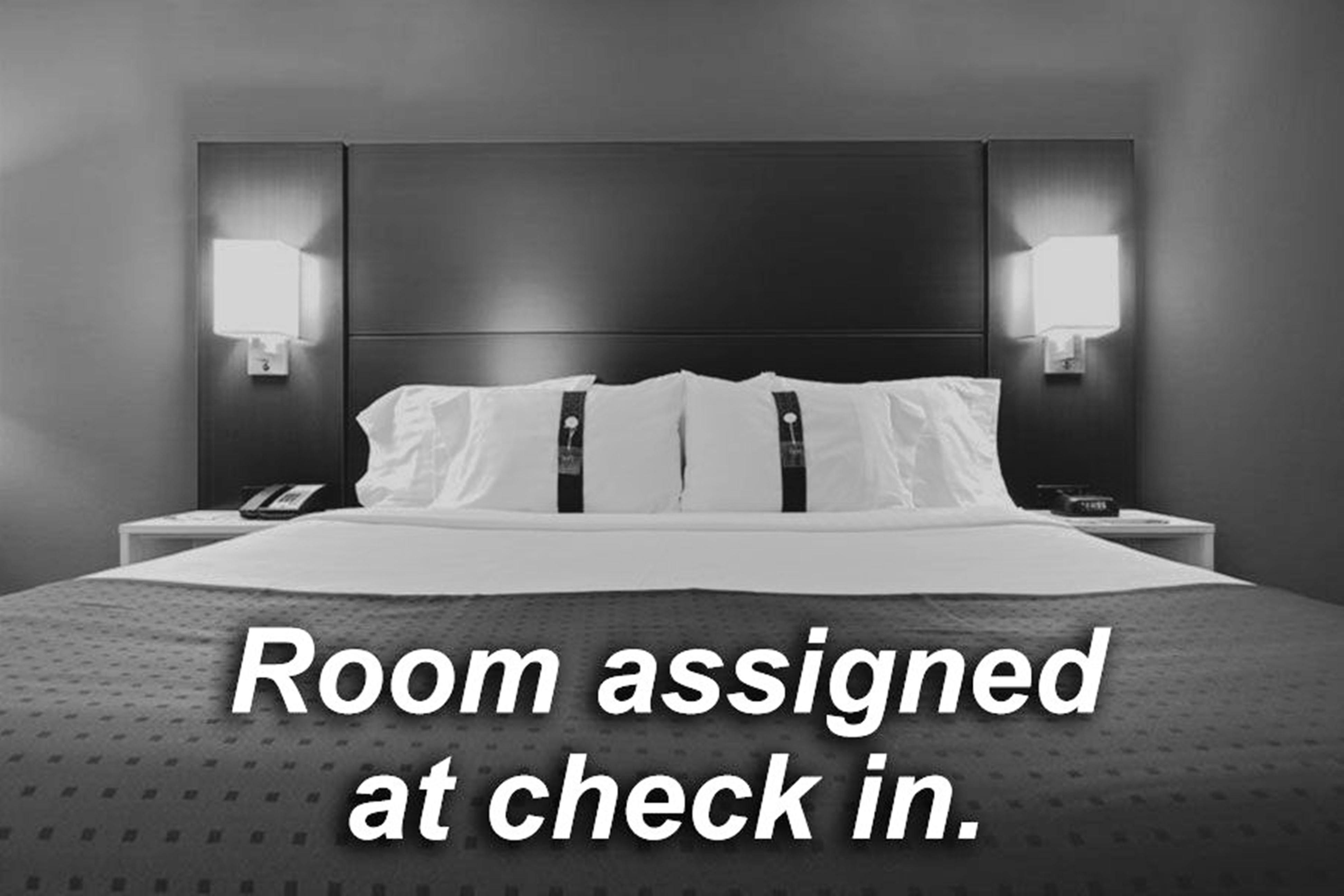 Holiday Inn Express Edmonton North By Ihg Bagian luar foto
