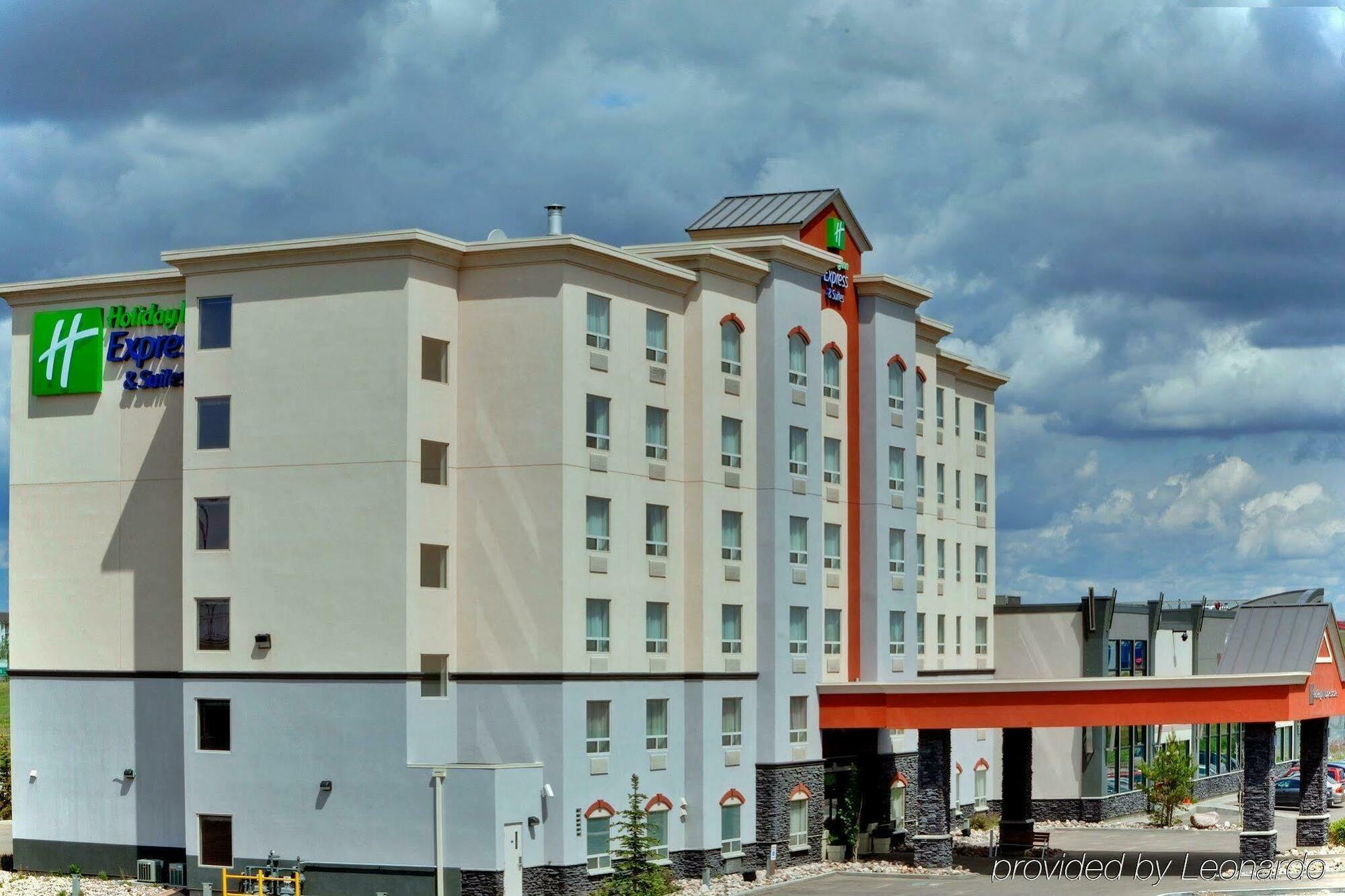 Holiday Inn Express Edmonton North By Ihg Bagian luar foto